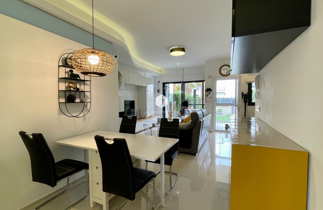 Segunda mano - Apartamento / piso -
Orihuela Costa - Costa Blanca