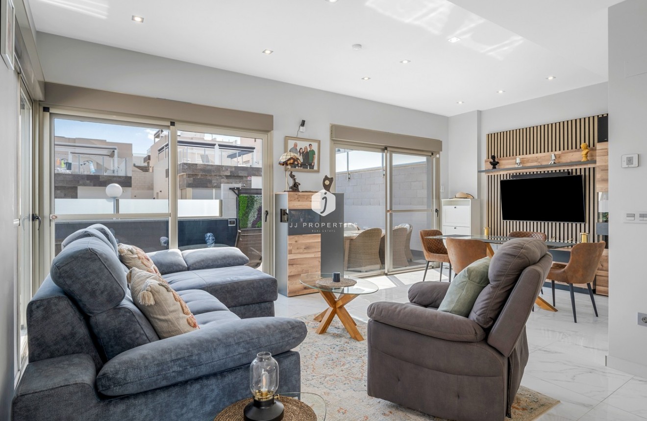 Segunda mano - Villa -
Orihuela Costa - Costa Blanca