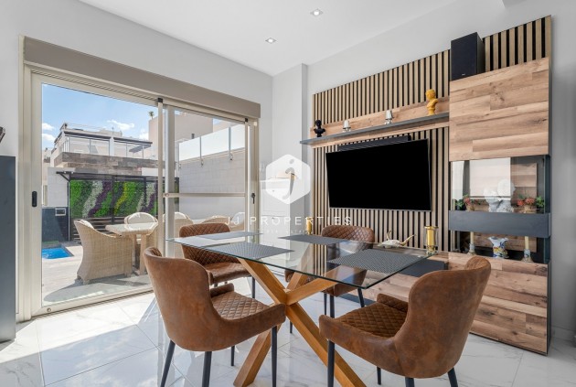 Segunda mano - Villa -
Orihuela Costa - Costa Blanca