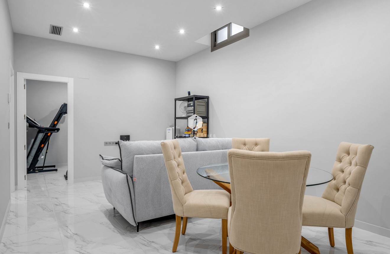 Segunda mano - Villa -
Orihuela Costa - Costa Blanca