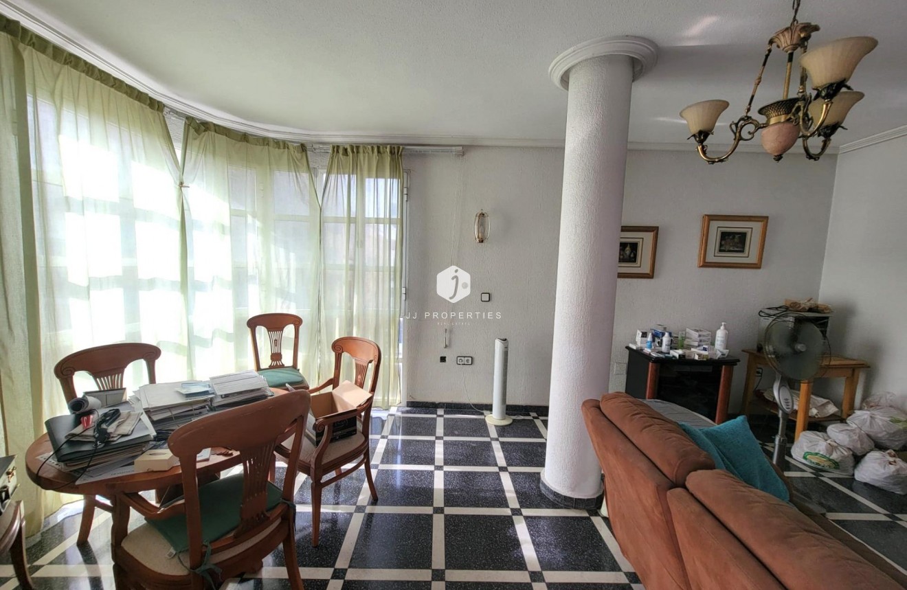 D'occasion - Appartement -
Torrevieja - Centro