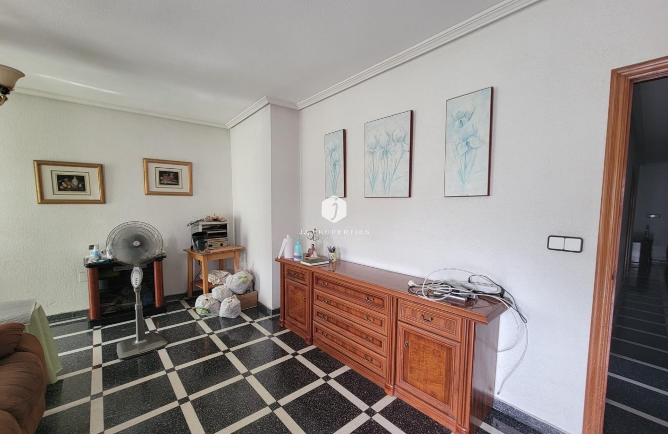 D'occasion - Appartement -
Torrevieja - Centro