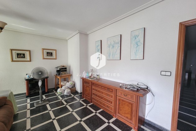 D'occasion - Appartement -
Torrevieja - Centro