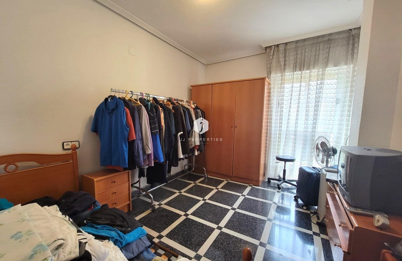 D'occasion - Appartement -
Torrevieja - Centro