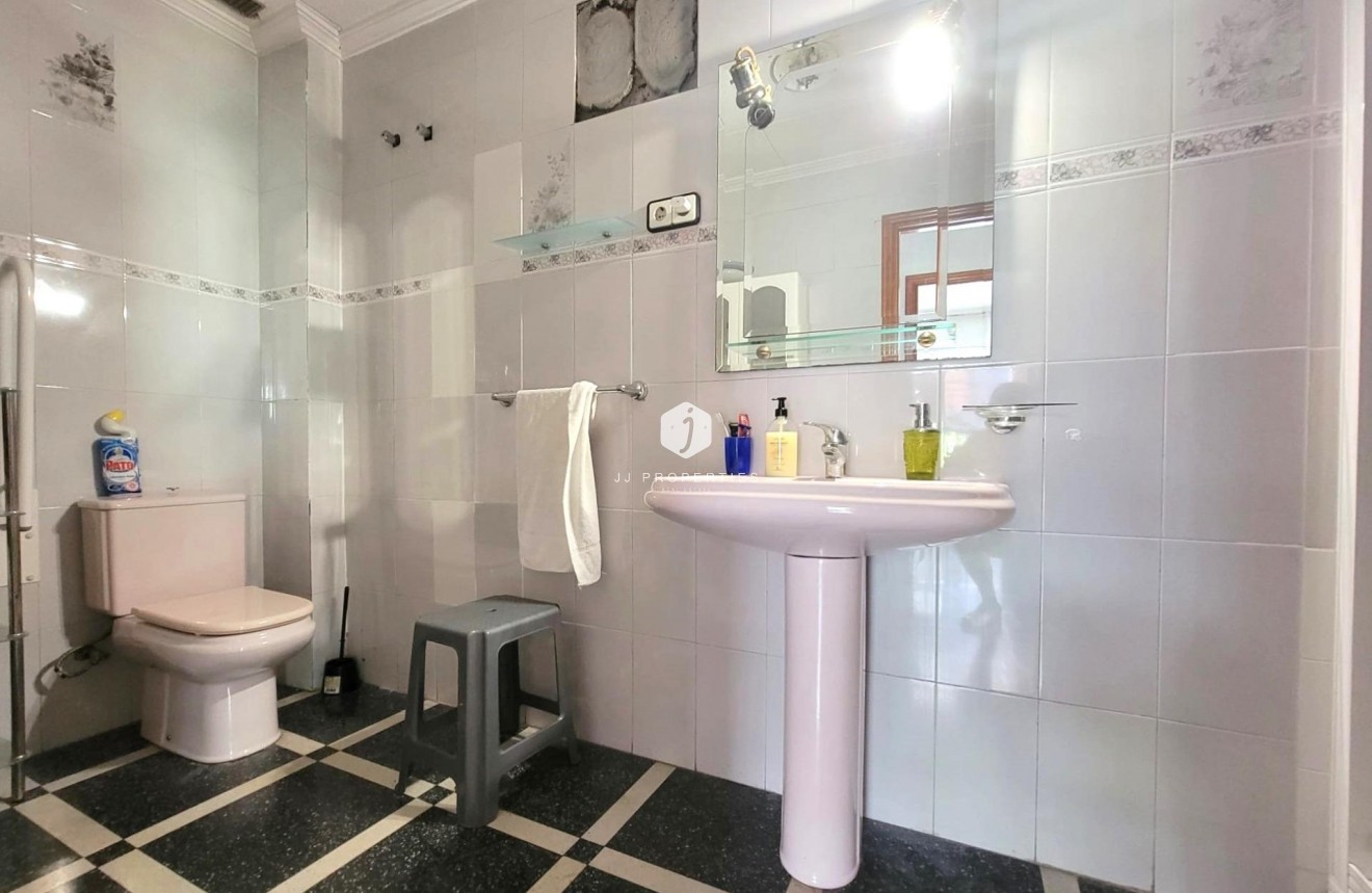 D'occasion - Appartement -
Torrevieja - Centro