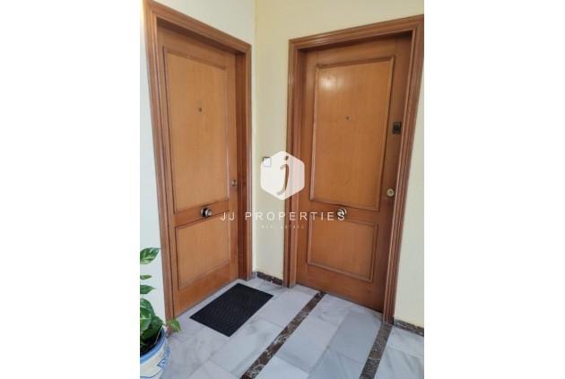 D'occasion - Appartement -
Torrevieja - Centro