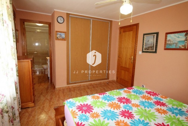 Segunda mano - Villa -
Torrevieja - Los Balcones