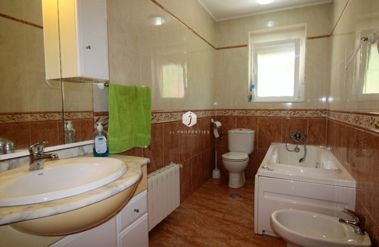 Segunda mano - Villa -
Torrevieja - Los Balcones