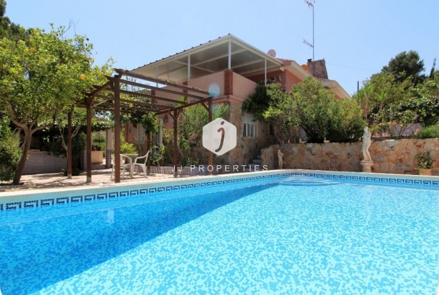 Segunda mano - Villa -
Torrevieja - Los Balcones