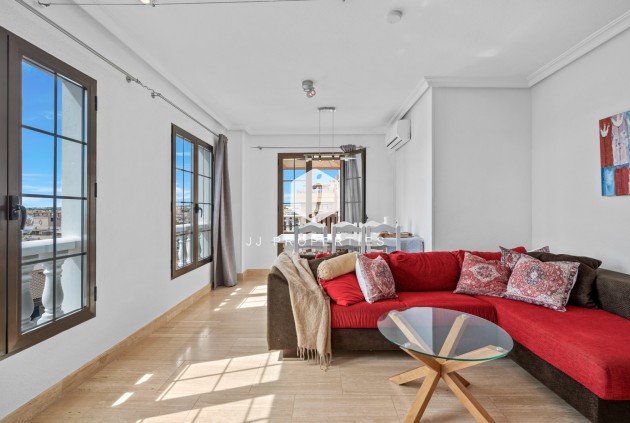 Tweedehands - Appartement / flat -
Punta Prima - Costa Blanca