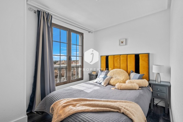 Tweedehands - Appartement / flat -
Punta Prima - Costa Blanca