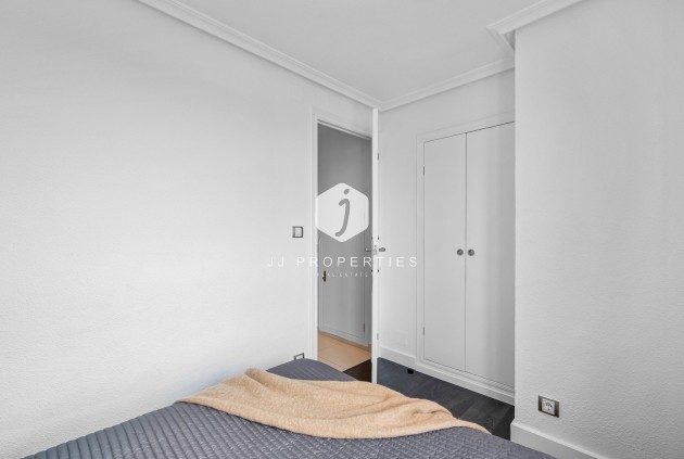 Tweedehands - Appartement / flat -
Punta Prima - Costa Blanca