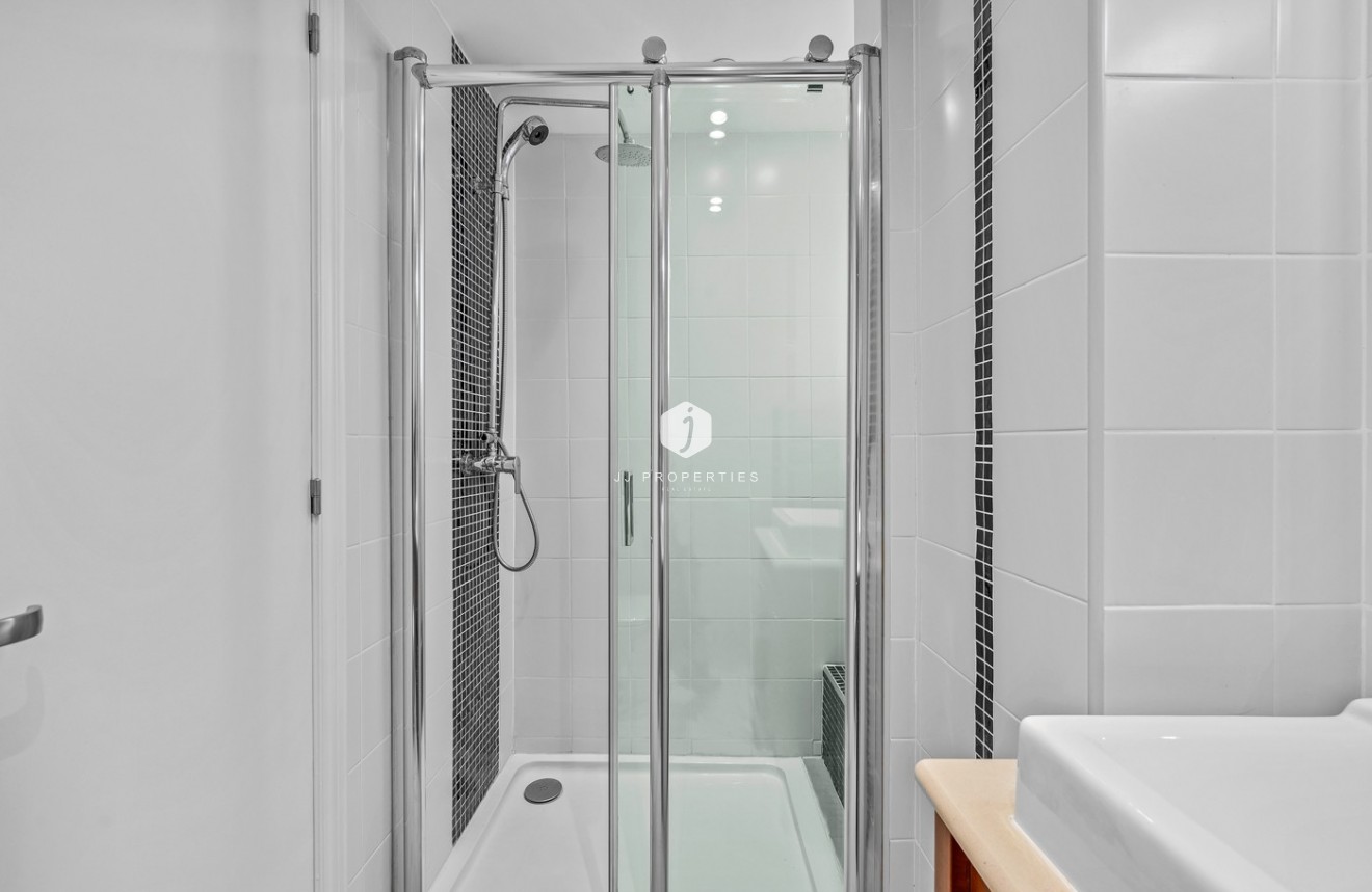 Tweedehands - Appartement / flat -
Punta Prima - Costa Blanca