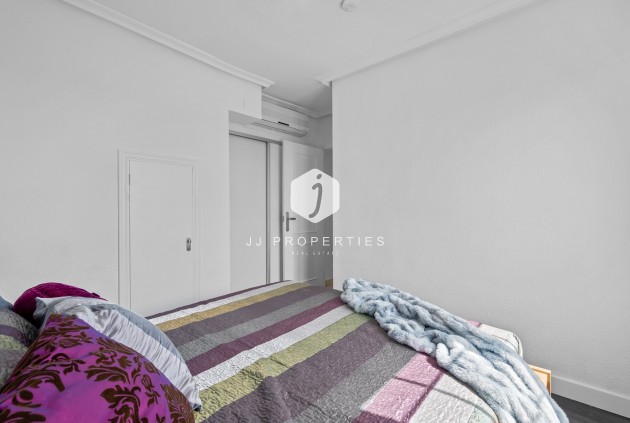 Tweedehands - Appartement / flat -
Punta Prima - Costa Blanca