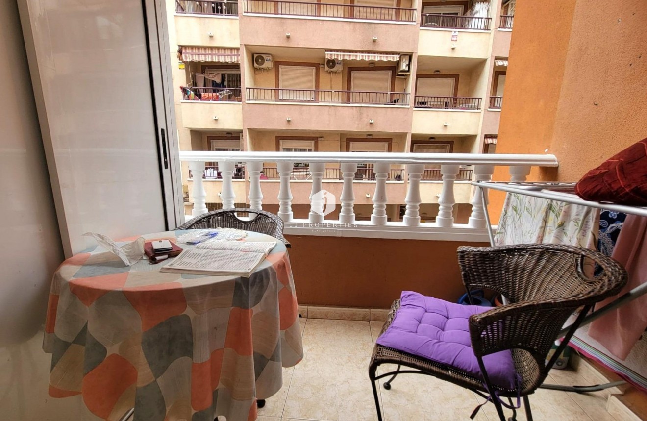Tweedehands - Appartement / flat -
Torrevieja - Centro
