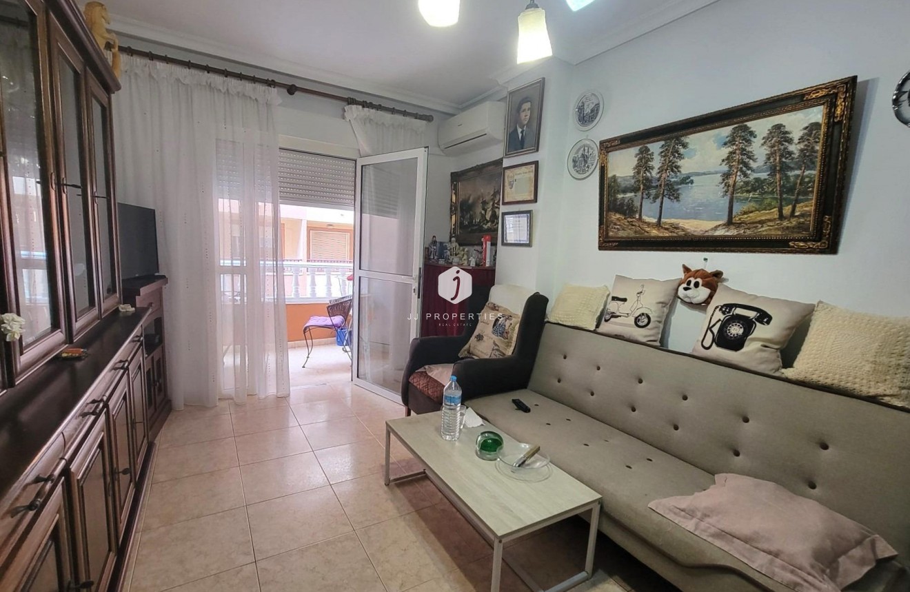 Tweedehands - Appartement / flat -
Torrevieja - Centro