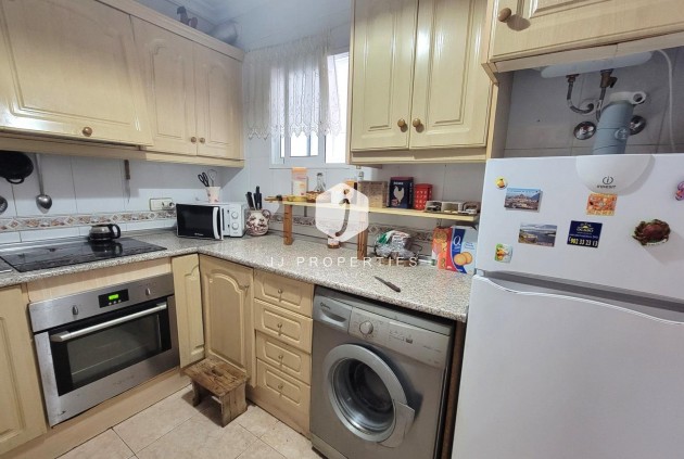 Tweedehands - Appartement / flat -
Torrevieja - Centro