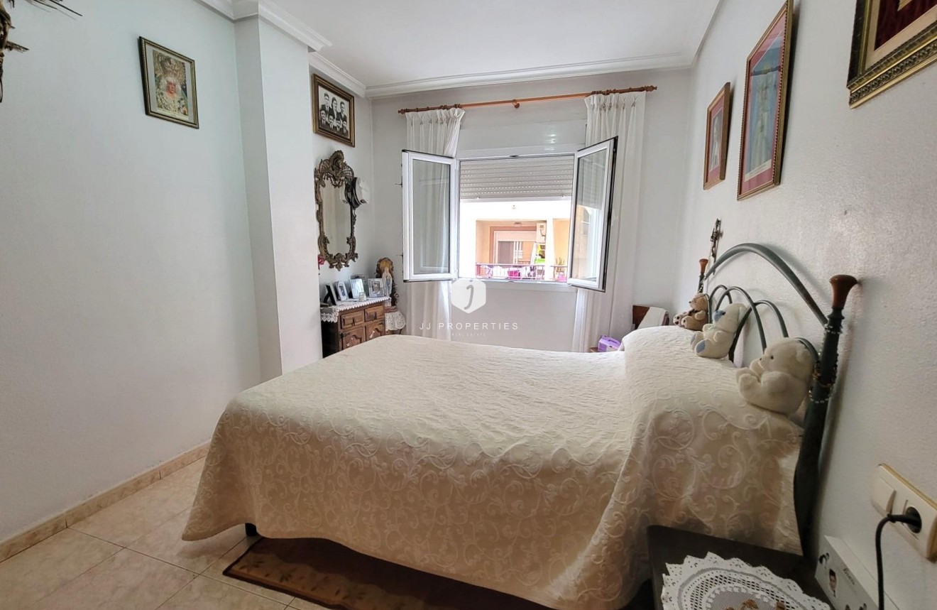 Tweedehands - Appartement / flat -
Torrevieja - Centro