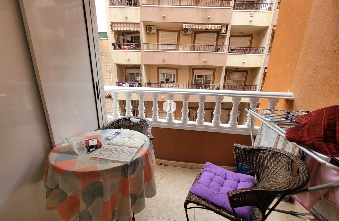 Tweedehands - Appartement / flat -
Torrevieja - Centro