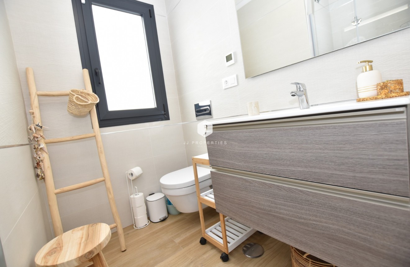 Segunda mano - Apartamento / piso -
Torrevieja - Costa Blanca