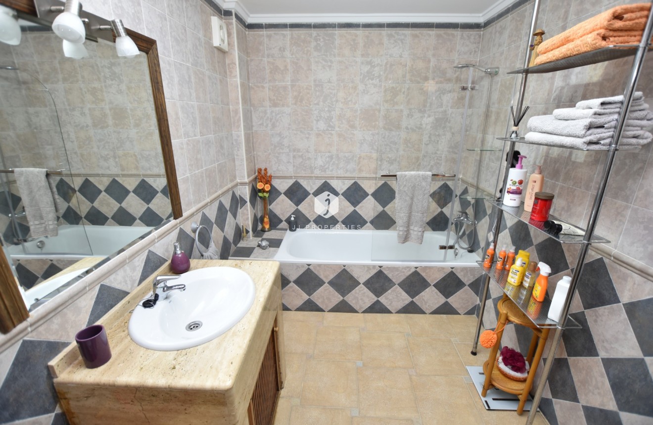 Tweedehands - Villa -
Algorfa - Inland