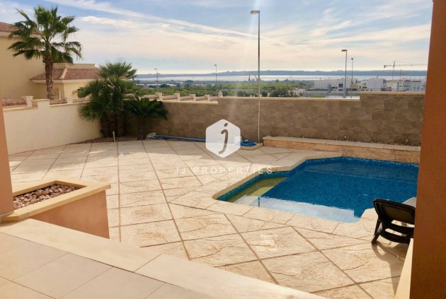 Segunda mano - Villa -
Ciudad Quesada - Costa Blanca