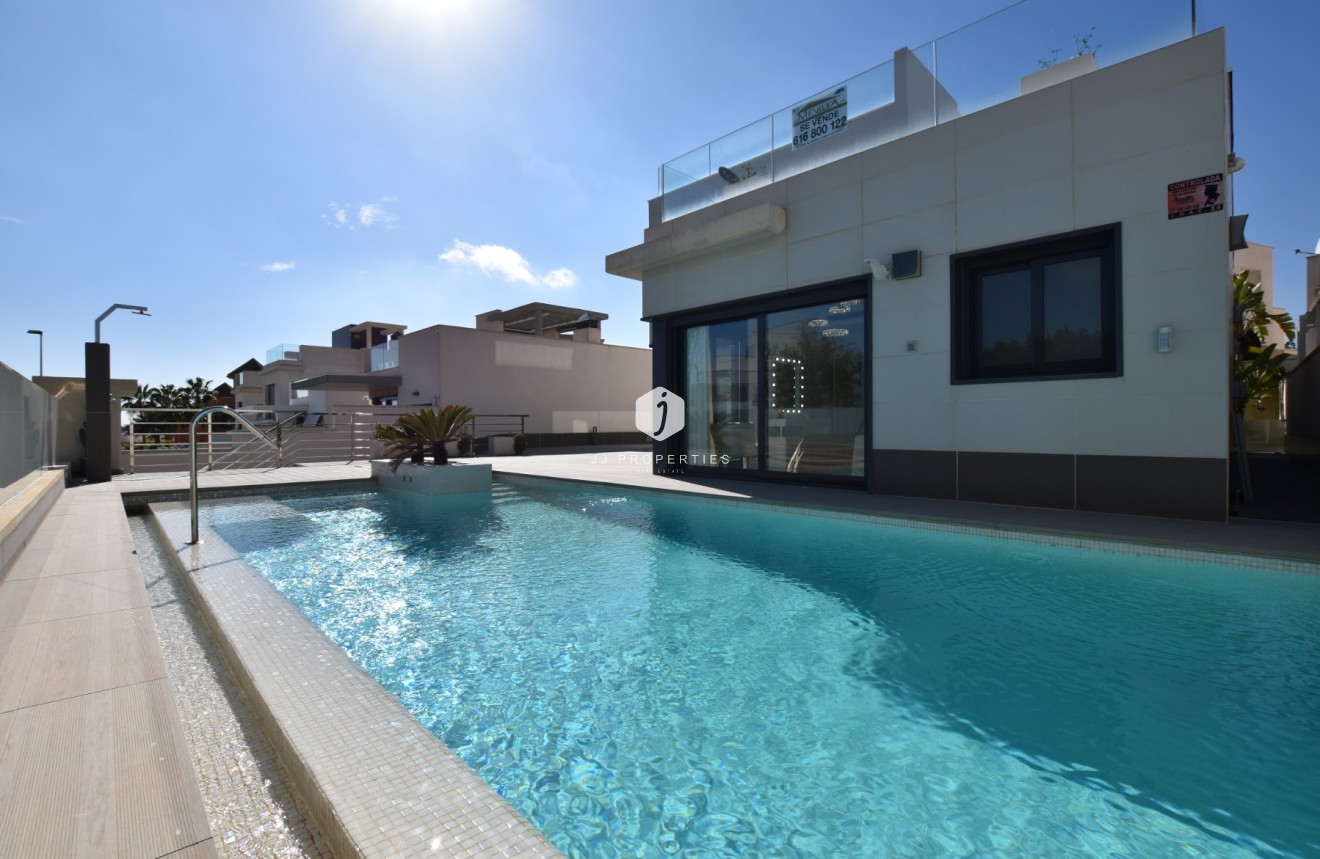 Segunda mano - Villa -
San Miguel de Salinas - Inland