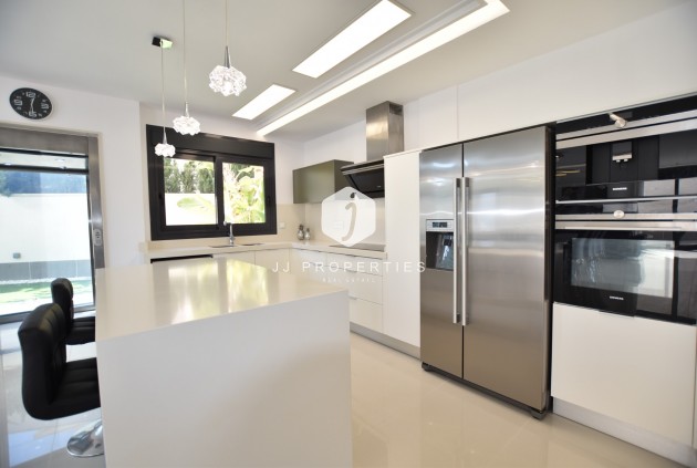 Segunda mano - Villa -
San Miguel de Salinas - Inland