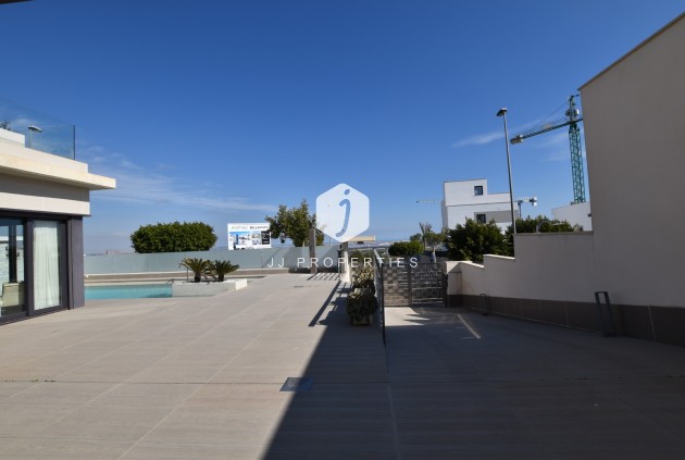 Segunda mano - Villa -
San Miguel de Salinas - Inland