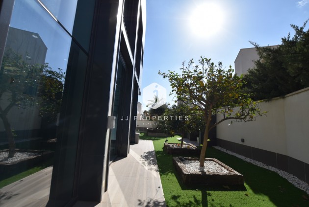 Segunda mano - Villa -
San Miguel de Salinas - Inland