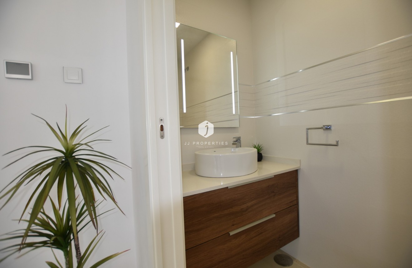 Segunda mano - Villa -
San Miguel de Salinas - Inland