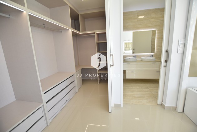 Segunda mano - Villa -
San Miguel de Salinas - Inland