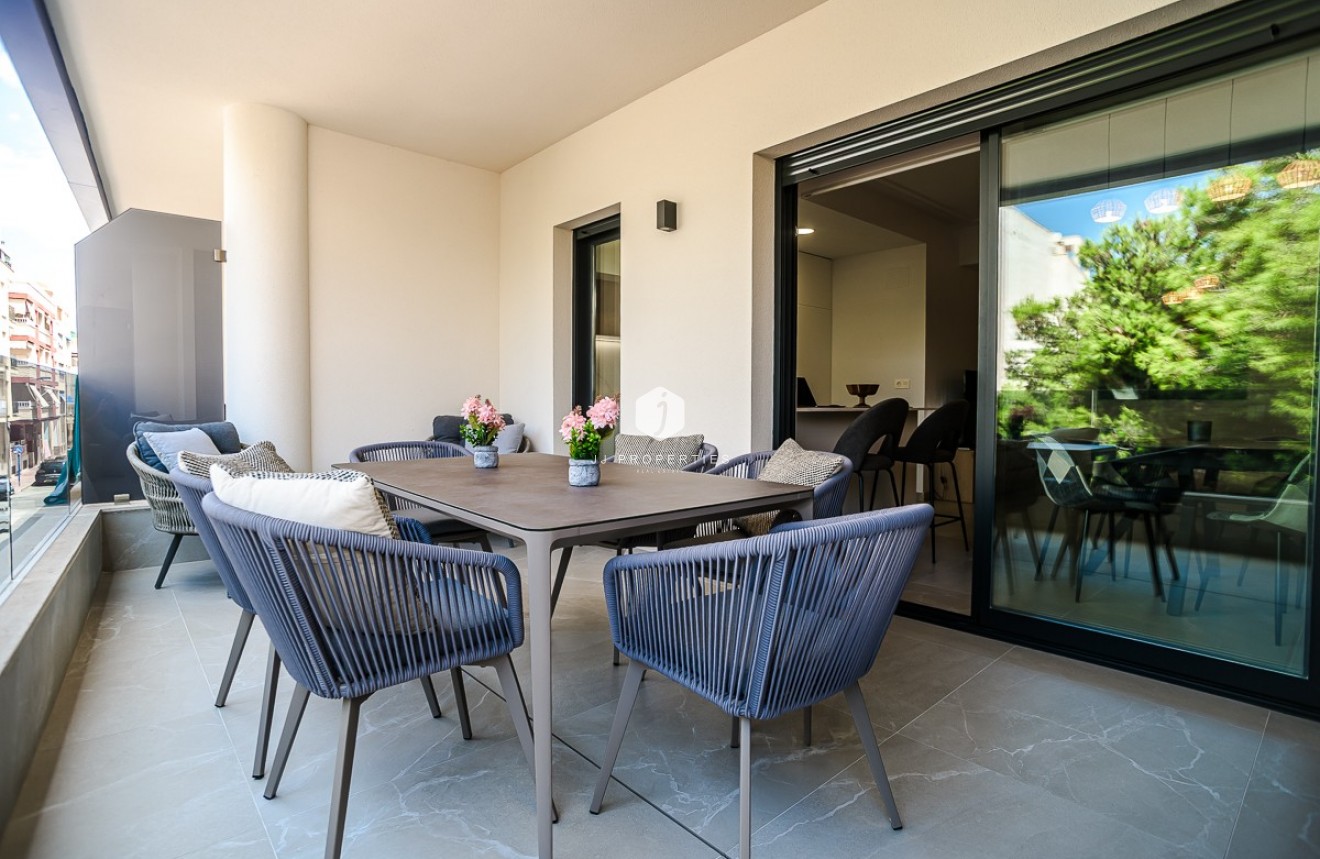 D'occasion - Appartement -
Torrevieja - Costa Blanca