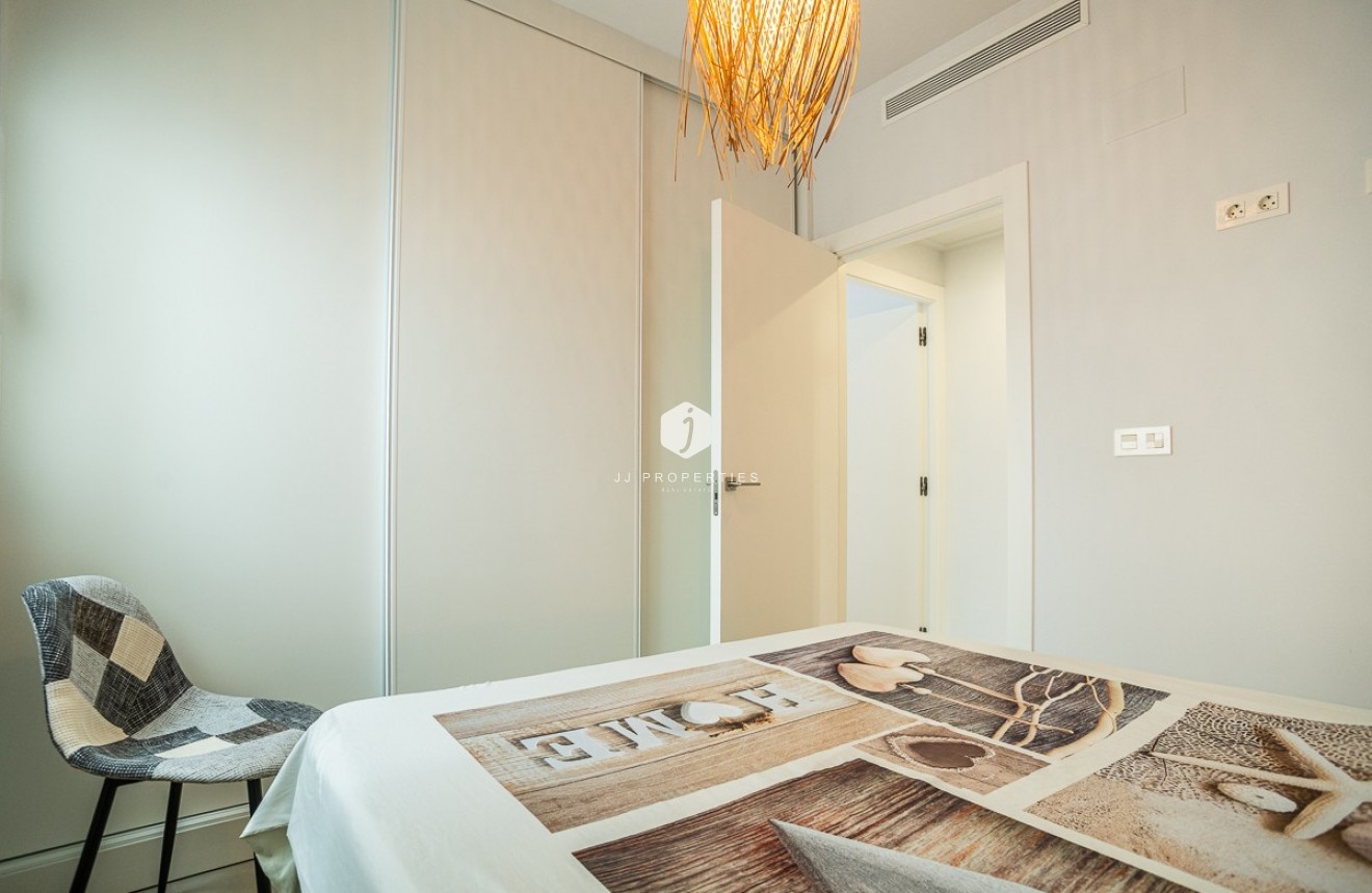 D'occasion - Appartement -
Torrevieja - Costa Blanca