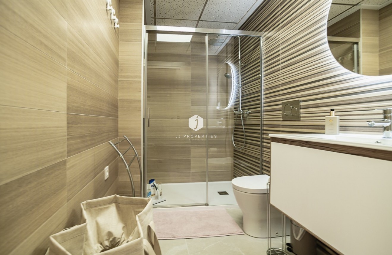 D'occasion - Appartement -
Torrevieja - Costa Blanca