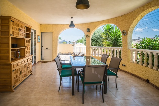 Segunda mano - Villa -
Torrevieja - Costa Blanca