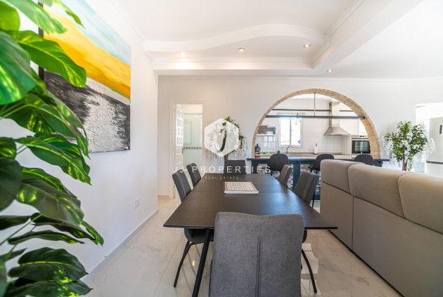 Segunda mano - Villa -
Torrevieja - Costa Blanca