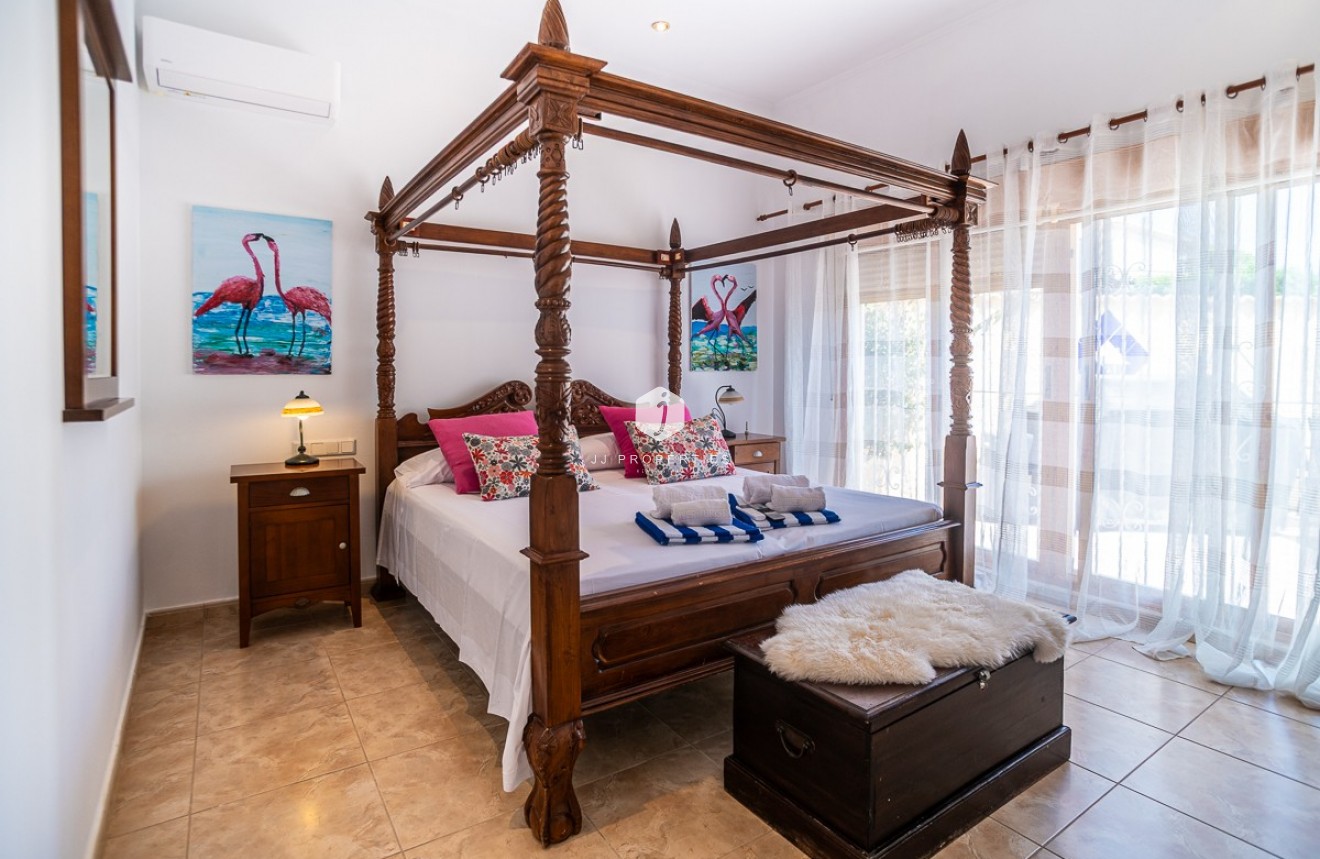 Segunda mano - Villa -
Torrevieja - Costa Blanca