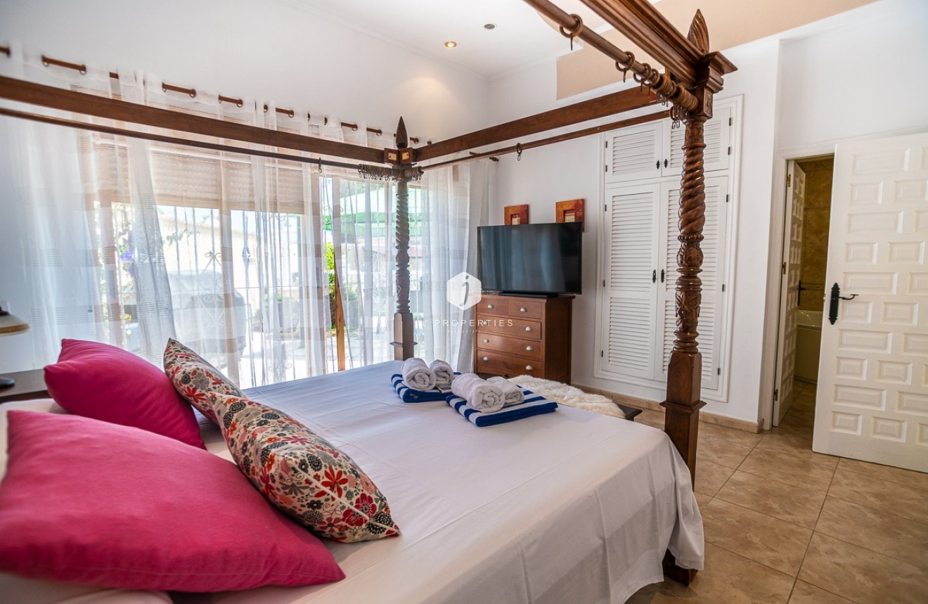 Segunda mano - Villa -
Torrevieja - Costa Blanca