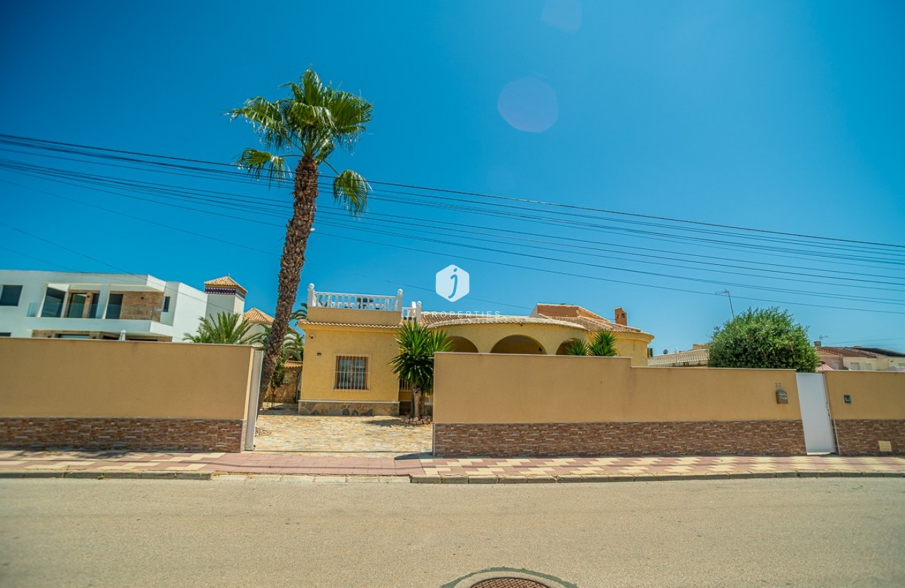 Segunda mano - Villa -
Torrevieja - Costa Blanca