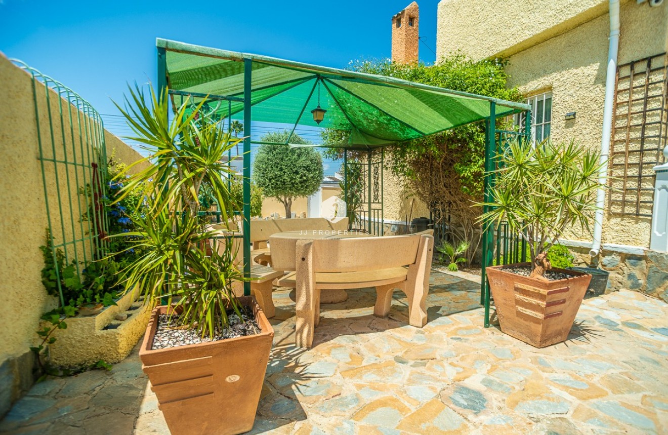 Segunda mano - Villa -
Torrevieja - Costa Blanca