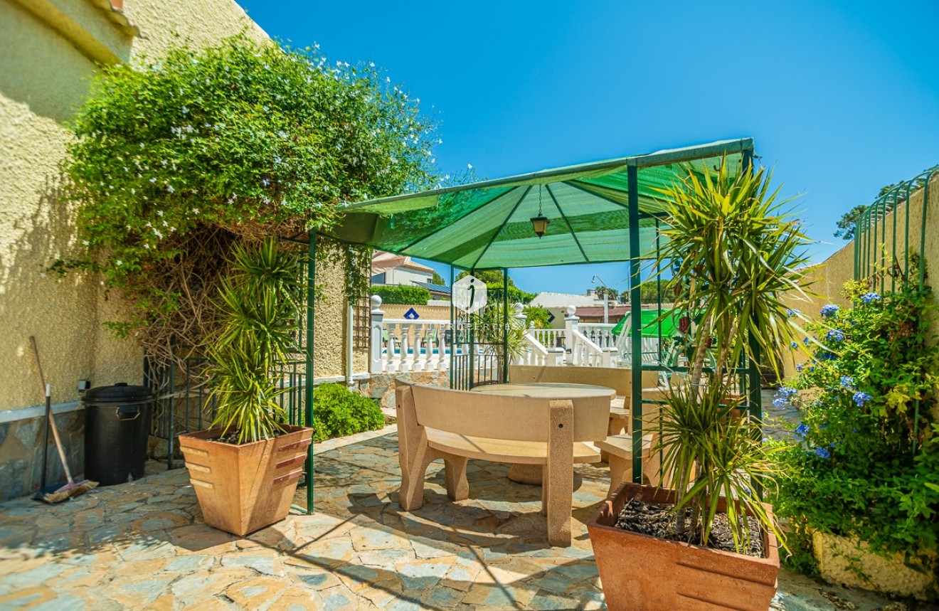 Segunda mano - Villa -
Torrevieja - Costa Blanca