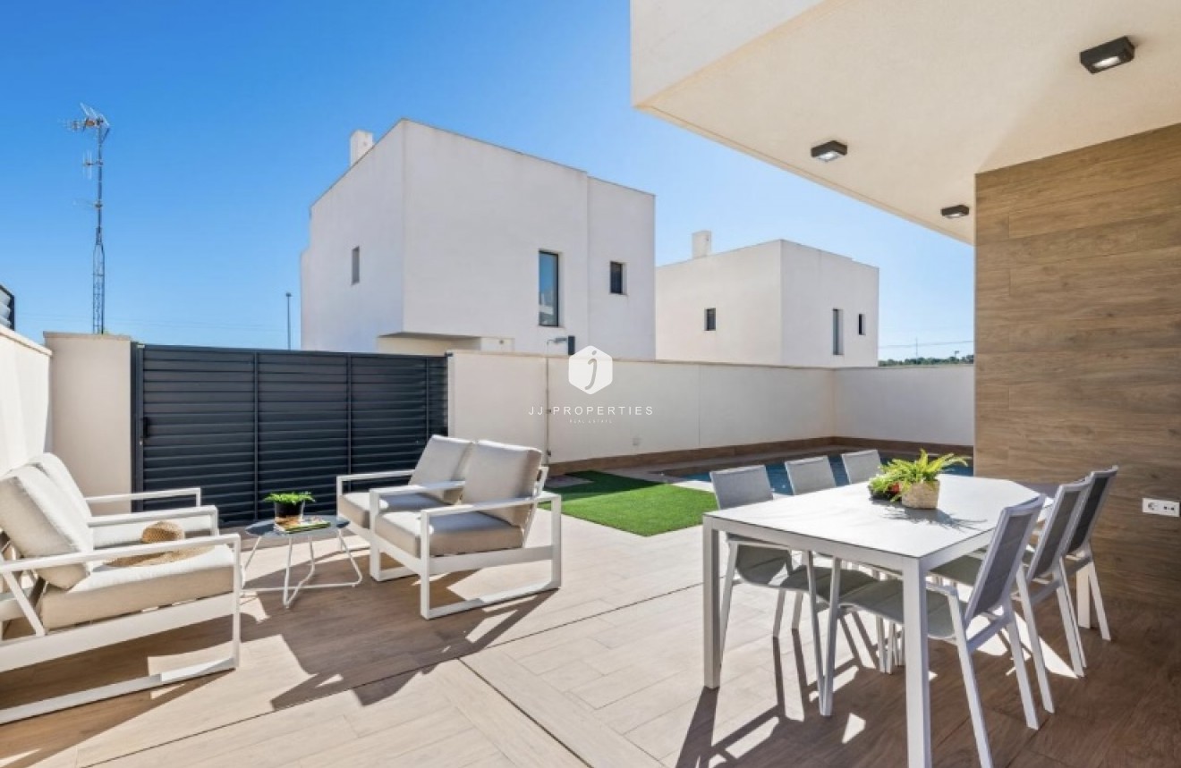 Tweedehands - Villa -
San Miguel de Salinas - Inland