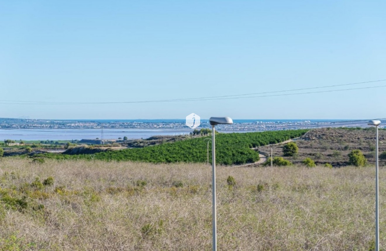 Tweedehands - Villa -
San Miguel de Salinas - Inland