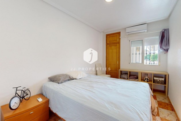 Aus zweiter Hand - Wohnung -
Orihuela Costa - La Zenia