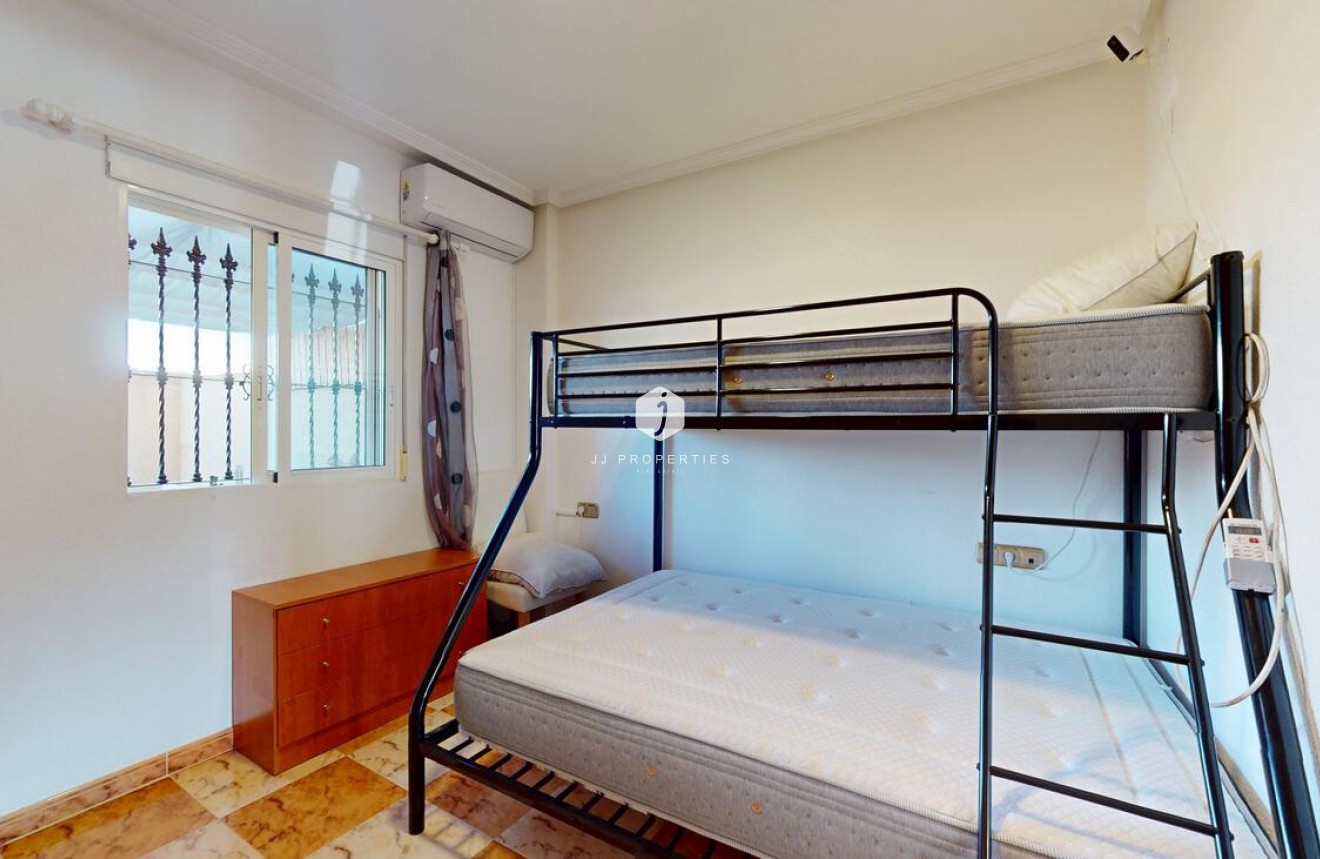 Aus zweiter Hand - Wohnung -
Orihuela Costa - La Zenia