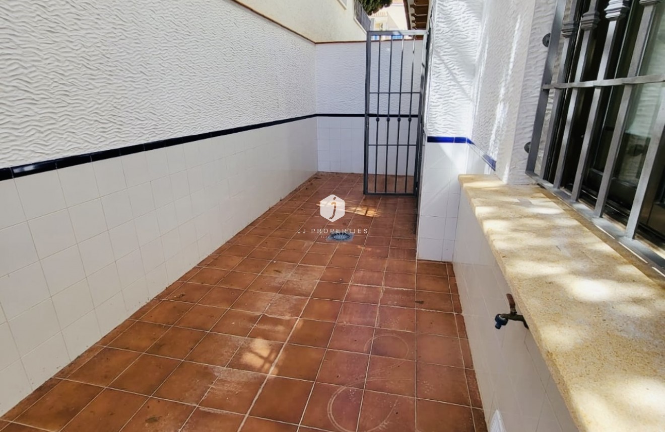 Segunda mano - Chalet -
San Miguel de Salinas - Inland