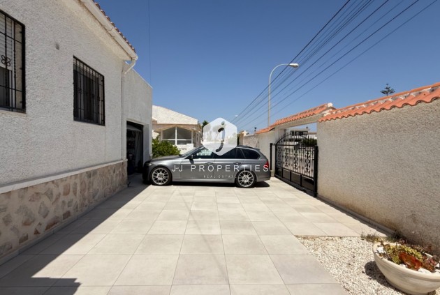 Segunda mano - Villa -
Torrevieja - Costa Blanca