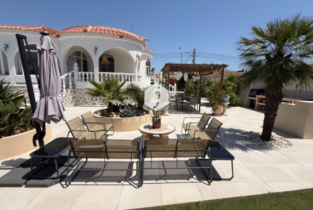 Segunda mano - Villa -
Torrevieja - Costa Blanca