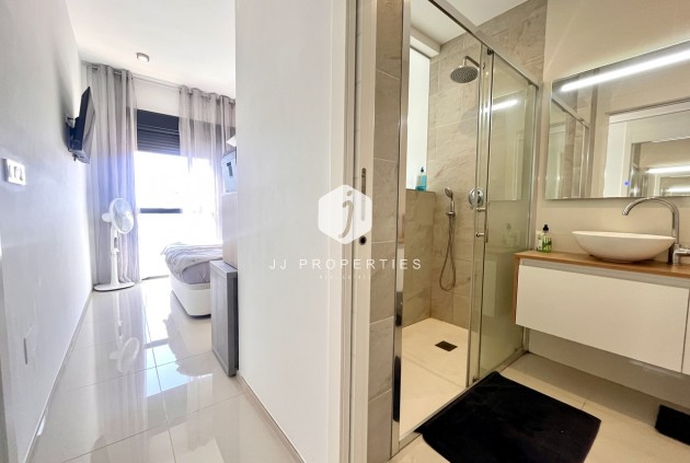 Segunda mano - Ático -
Los Dolses - Inland